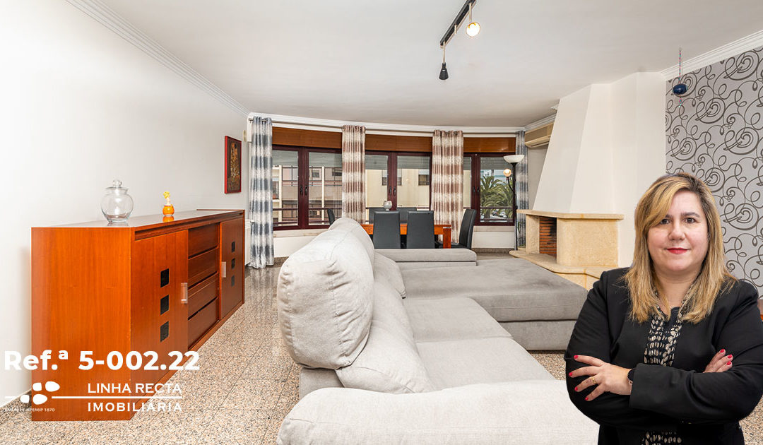 Apartamento T4, com lareira e ar condicionado, na Av. Rodrigues Manito – Refª 5-002.22
