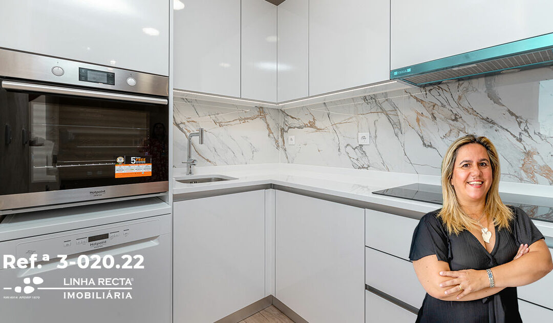 Apartamento T2 em remodelação total, no Bairro das Areias – Refª 3-020.22