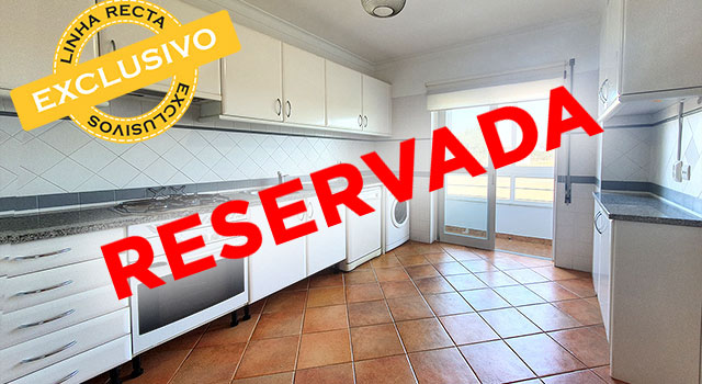 Apartamento T2, recente, com garagem, nas Manteigadas, em Setúbal - Refª 3-006.24