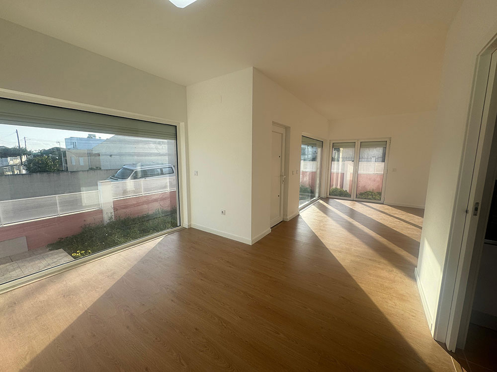 Apartamento T3, Duplex, por estrear, na Baixa de Setúbal - Refª 4-013.24