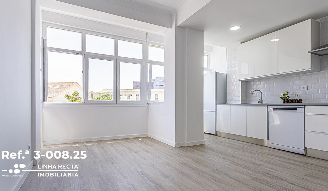 Apartamento T2, remodelado, a estrear, junto ao Terminal Rodoviário da Praça do Brasil, Setúbal – Refª 3-008.25