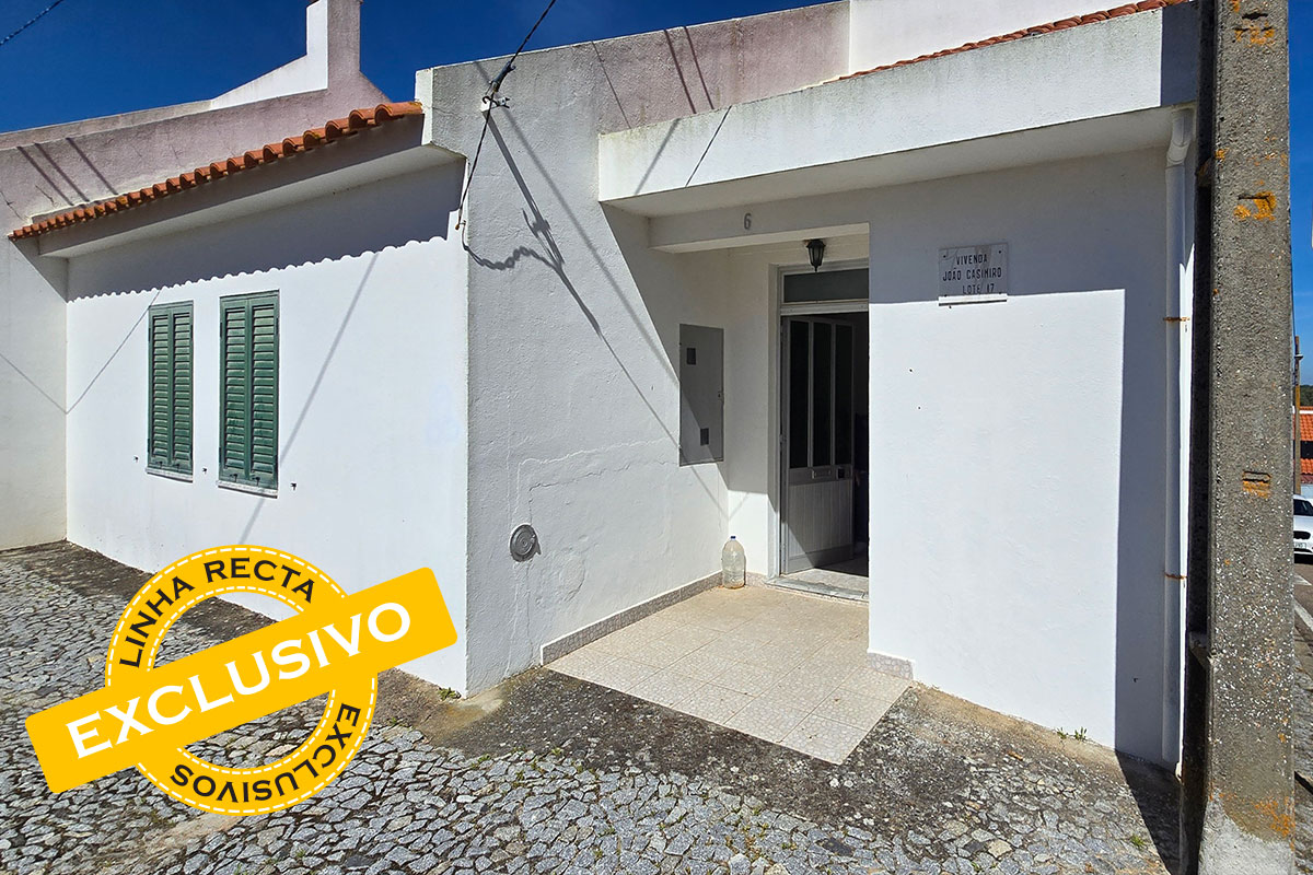 Moradia típica, no centro da vila de Pavia, com quintal, garagem e sótão - Refª M4-001.25