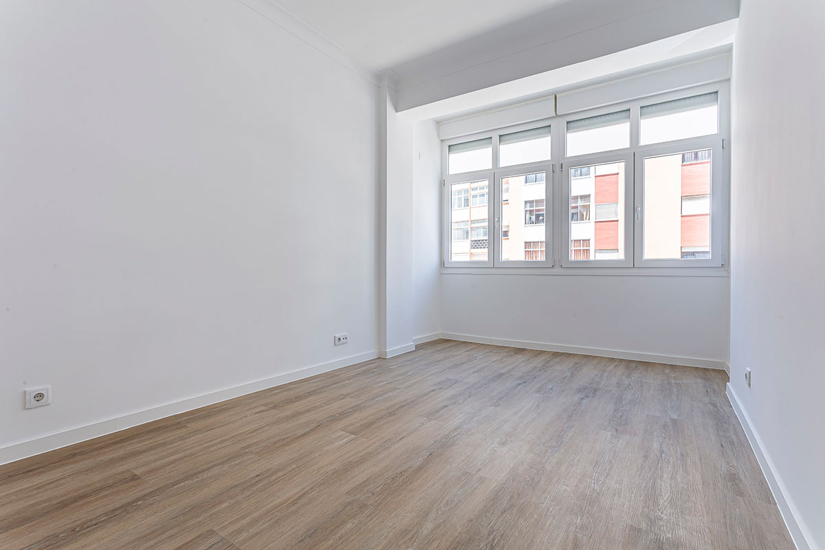 Apartamento T2, remodelado, a estrear, junto ao Terminal Rodoviário da Praça do Brasil em Setúbal - Refª 3-008.25 Apartamento T2, remodelado, a estrear, junto ao Terminal Rodoviário da Praça do Brasil em Setúbal - Refª 3-008.25