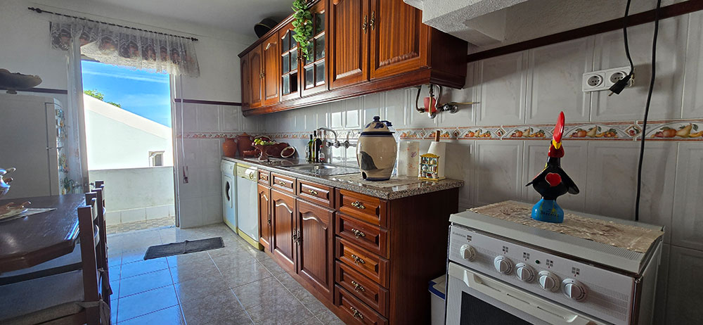 Apartamento de 3 assoalhadas, completamente remodelado, com elevador,na Tetra em Setúbal - Refª 3-006.25
