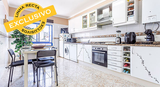 Apartamento T2, com varandas, na zona do Hospital, garagem opcional - Refª 3-009.25
