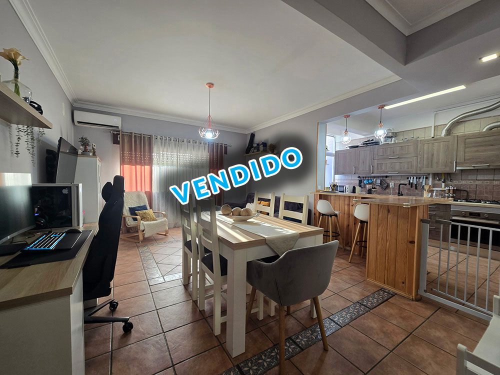 Apartamento T2, muito bem conservado, em Vale do Cobro, Setúbal - Refª 3-007.25