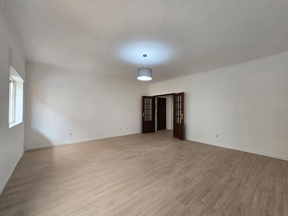 Apartamento T2, ótimas áreas e luz natural, em Setúbal – Refª 3-014.25