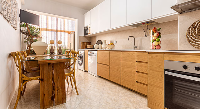 Apartamento T2, de cobertura, com boas áreas e terraço, arr. exterior, vista Tróia - Refª 3-015.25 Apartamento T2, de cobertura, com boas áreas e terraço, arr. exterior, vista Tróia - Refª 3-015.25