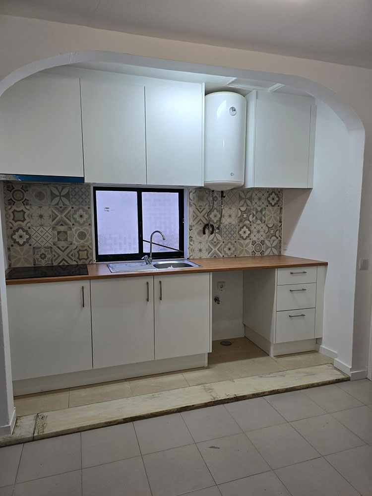 Apartamento T2, de cobertura, com boas áreas e terraço, arr. exterior, vista Tróia - Refª 3-015.25