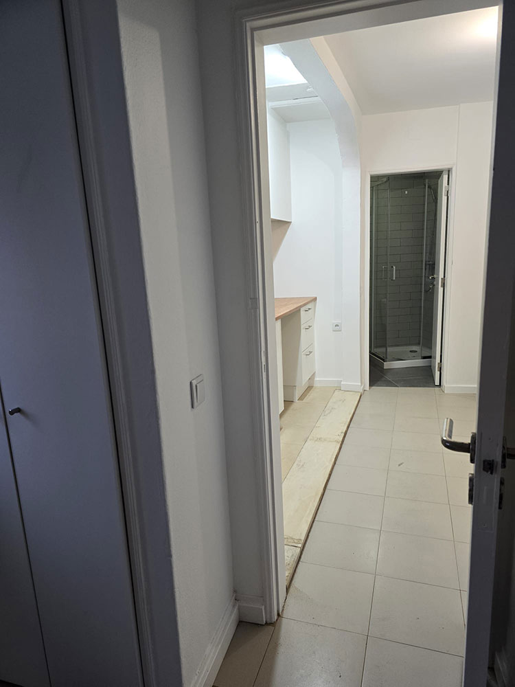 Apartamento T2, de cobertura, com boas áreas e terraço, arr. exterior, vista Tróia - Refª 3-015.25