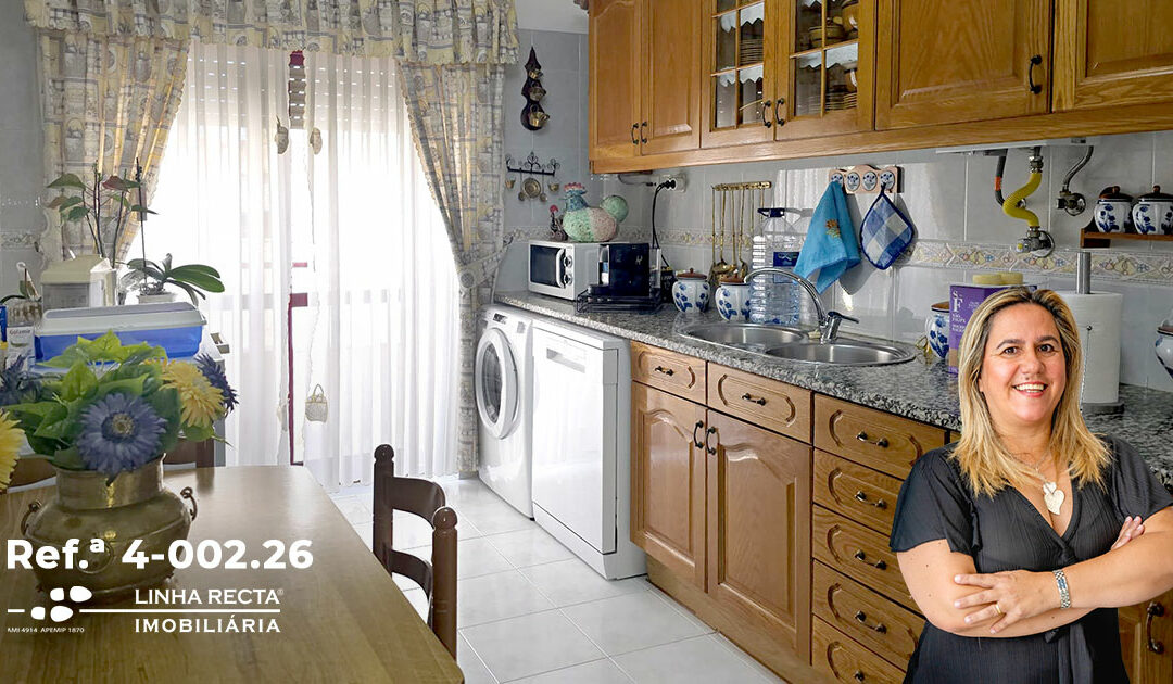 Apartamento T3, com 2 varandas e sotão, luz natural e em estado impecável, no Vale do Cobro em Setúbal – Refª 4-002.26