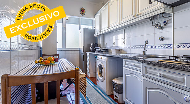 Apartamento T2, 1º andar com muita luz solar e construção robusta, no Bairro do Liceu em Setubal - Refª 3-002.26