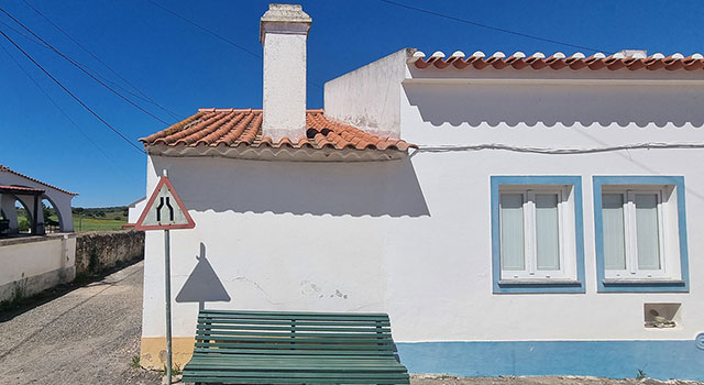  Moradia T1, térrea, com quintal, geminada, em Almodóvar - Refª M2-001.26