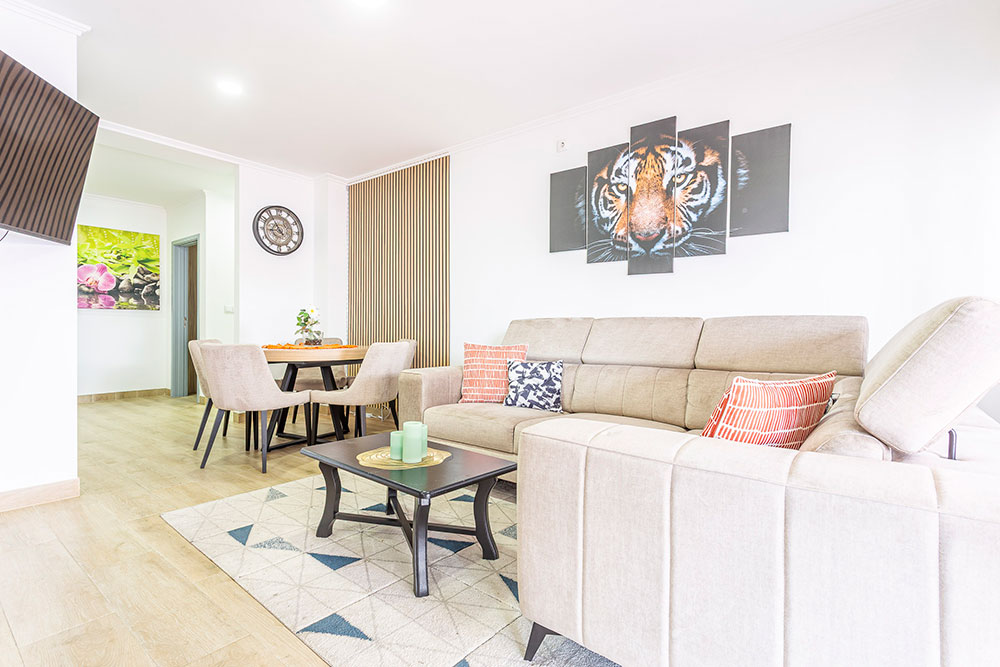 Apartamento T2+1, com terraço, no centro da Avenida Luísa Todi - Refª 3-011.25