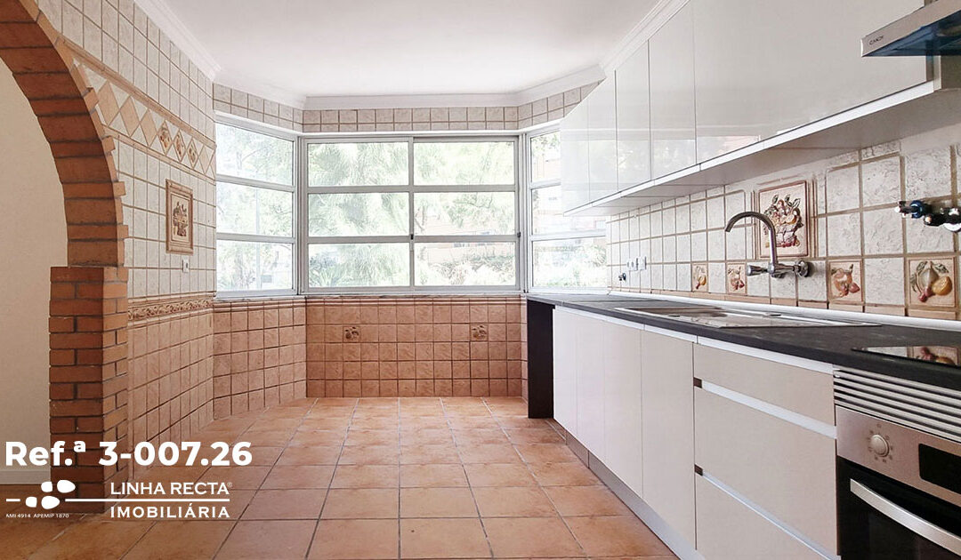 Apartamento T2+1, T2 convertido em T3 de 95,1m2 no distrito de Lisboa, Tapada das Merces, Sintra – Refª 3-007.26