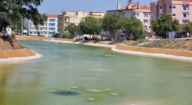 Apartamento T2, remodelado, junto a lago e jardim, pronto a habitar, a 9 km de Lisboa - Refª 3-008.26 Apartamento T2, remodelado, junto a lago e jardim, pronto a habitar, a 9 km de Lisboa - Refª 3-008.26