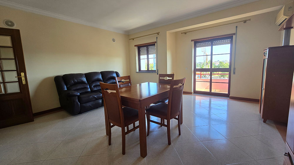 Apartamento T2, para arrendar, na Nova Azeda, Setúbal, com alguma mobília tudo em estado novo - Refª A3-004.26