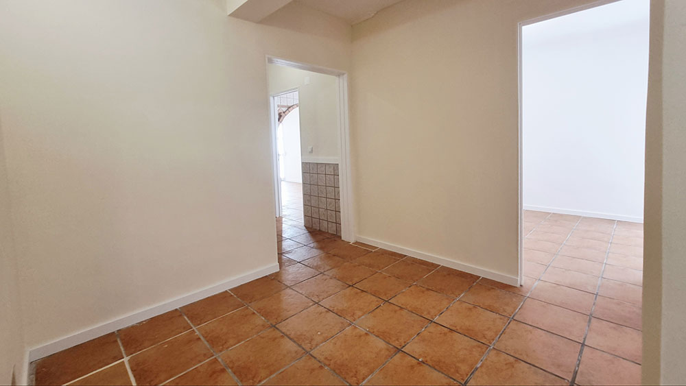 Apartamento T2+1, T2 convertido em T3 de 95,1m2 no distrito de Lisboa, Tapada das Merces, Sintra - Refª 3-007.26 Apartamento T2+1, T2 convertido em T3 de 95,1m2 no distrito de Lisboa, Tapada das Merces, Sintra - Refª 3-007.26