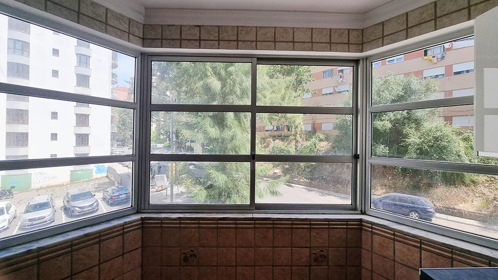 Apartamento T2+1, T2 convertido em T3 de 95,1m2 no distrito de Lisboa, Tapada das Merces, Sintra - Refª 3-007.26 Apartamento T2+1, T2 convertido em T3 de 95,1m2 no distrito de Lisboa, Tapada das Merces, Sintra - Refª 3-007.26