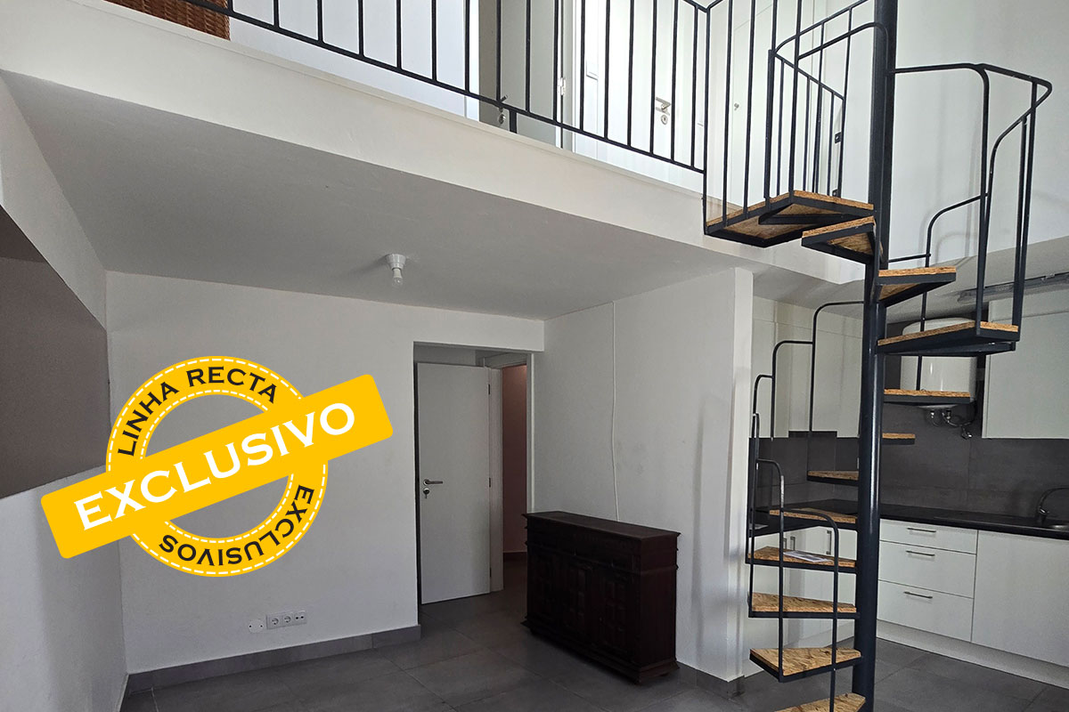 Apartamento T3, com áreas generosas e varanda, em Vale do Cobro, Setúbal - Refª 4-008.26