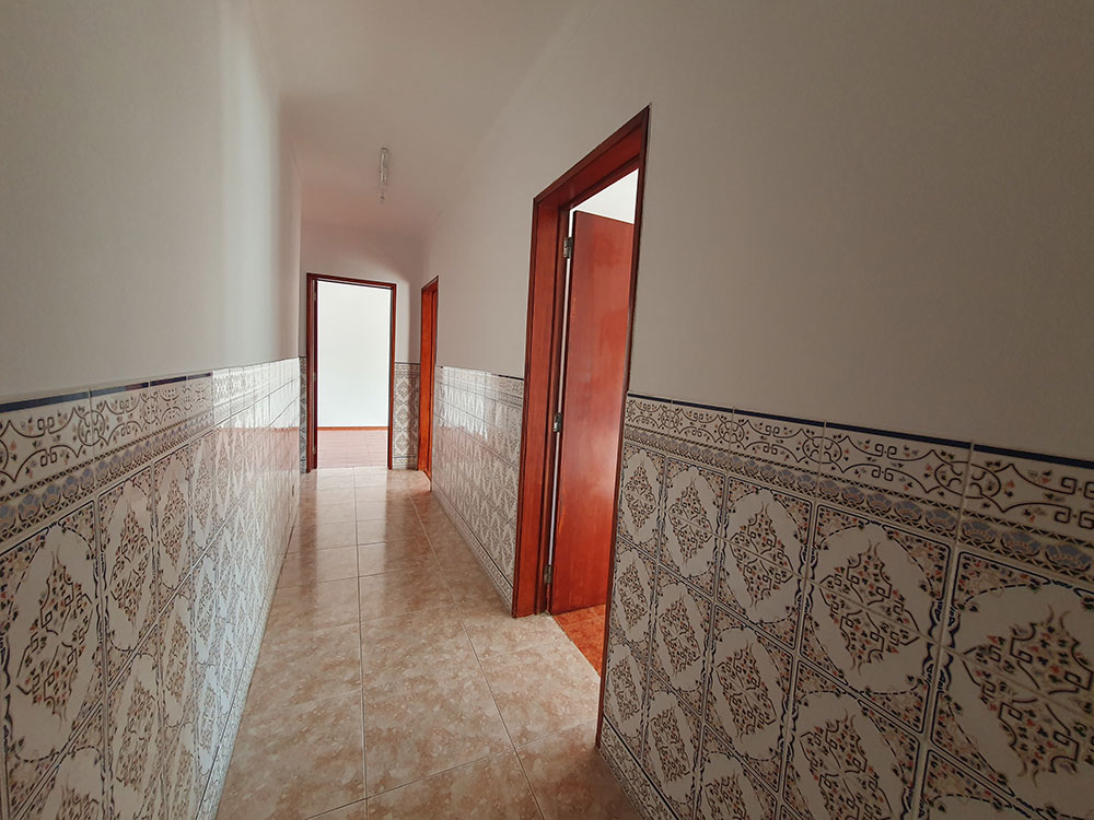 Apartamento T2, para arrendamento, remodelado, a estrear, completamente mobilado e equipado, em Setúbal - Refª A3-003.26