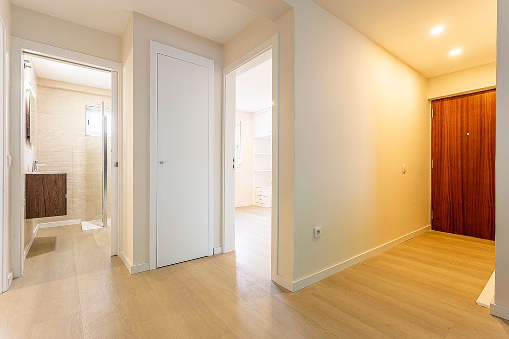 Apartamento T2, para arrendamento, remodelado, a estrear, completamente mobilado e equipado, em Setúbal - Refª A3-003.26