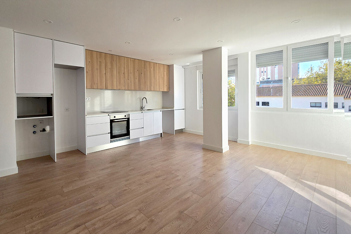 Apartamento T3, remodelado, em Montalvão, Setúbal - Refª 4-009.26
