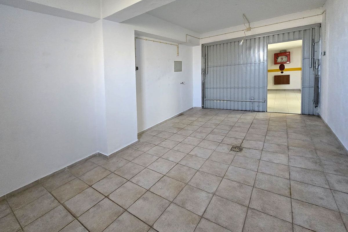 Garagem, para arrendar, na quinta dos Bonecos, em Setúbal - Refª GA-002.26